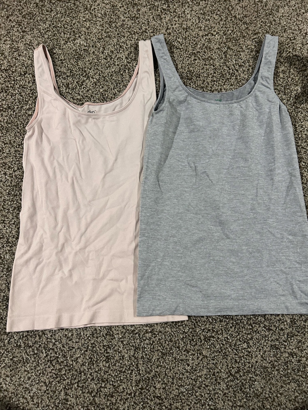 Pink and Gray Women’s Scoop Neck Tank Tops Dip